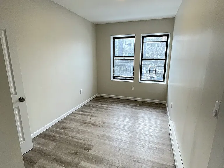 385 Avon Ave #3R — Photo 6