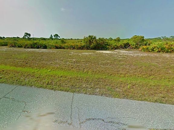 3rd image of 309 Baytree Dr