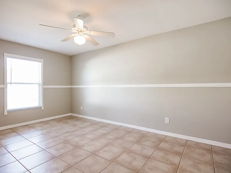 229 SW 43rd Ln — Photo 10