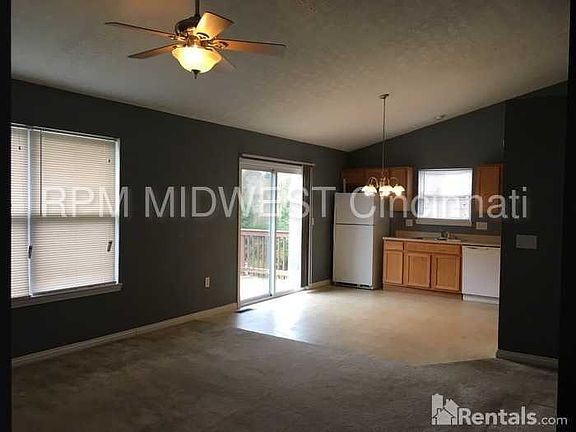 5th image of 1526 Singh St