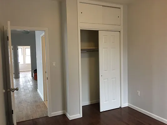 Rented by Newkey Realty LLC | media 18