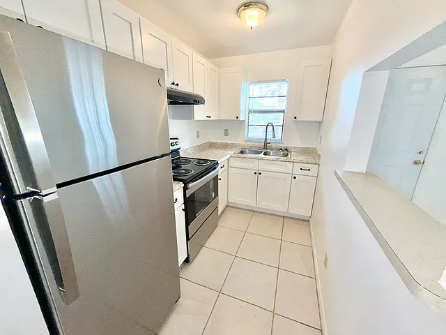 501 W Ohio Ave #22 — Photo 4