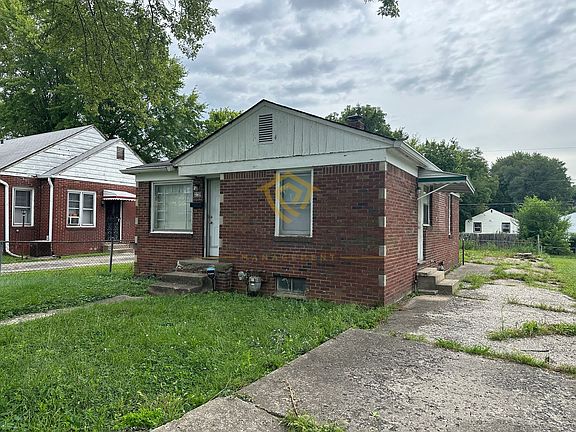 3rd image of 3739 Kinnear Ave