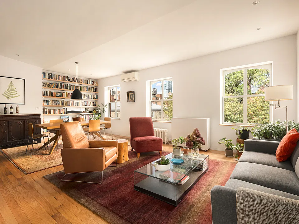 428 W 20th St #PENTHOUSE