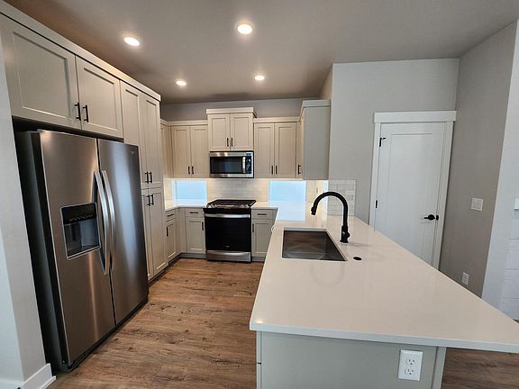 3rd image of 5763 SE 79th Ave