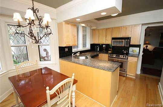 4th image of 2615 Sylvan Shores Dr