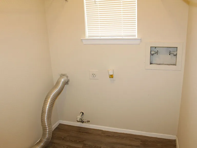 1903 N Floyd Rd — Photo 17