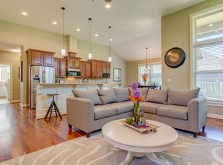 764 Hazelnut Dr, Woodburn, OR 97071