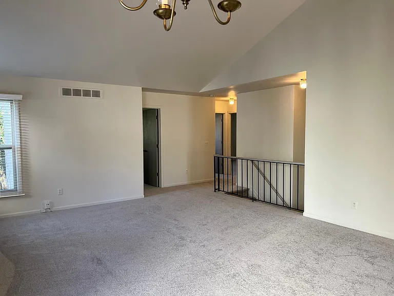 1629 Glenbrooke Ct — Photo 7