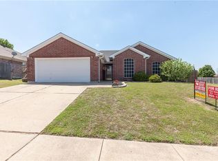 6106 Twin Maple Dr, Arlington, TX 76018