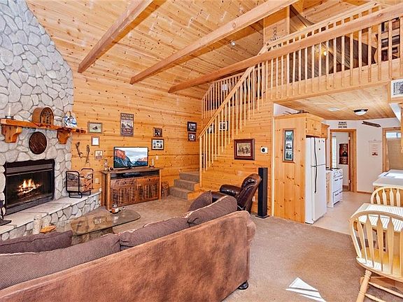 4th image of 679 Kern Ln