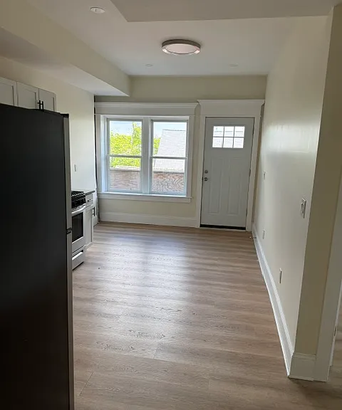 468 W Ferry St #3 — Photo 6
