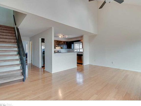 3rd image of 3822 Chimney Creek Dr