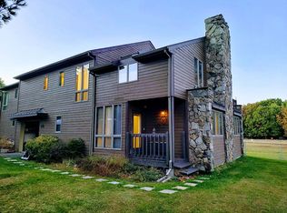 602 Pond Meadow Rd, Greentown, PA 18426