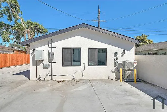 1 bed, $2,289 — Photo 4