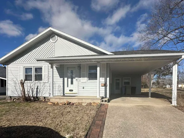 1513 W Madison St, Herrin, IL 62948