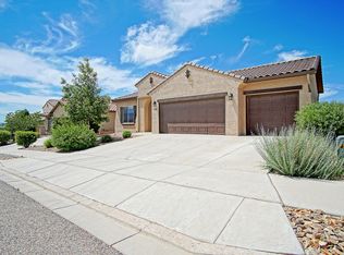 736 Palo Alto Dr NE, Rio Rancho, NM 87124