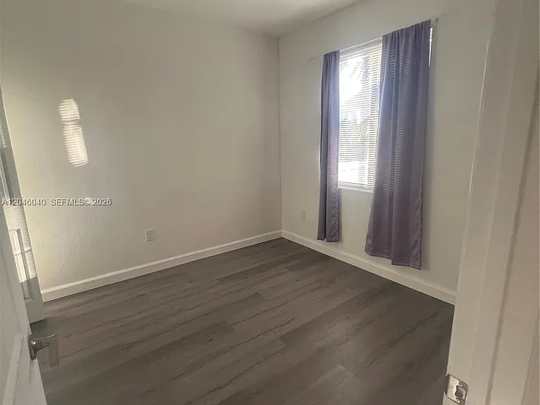 21447 NE 2nd Pl — Photo 30