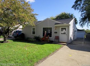 18932 Wall St, Melvindale, MI 48122