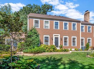 1620 Stonebridge Trl, Wheaton, IL 60189