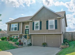 500 NE Salem St, Oak Grove, MO 64075