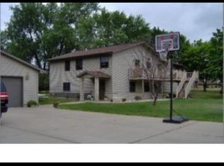 110 W 18th St, Buffalo City, WI 54622
