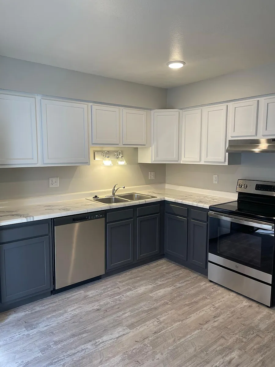 Building Photo - 526 S Johnson St #7