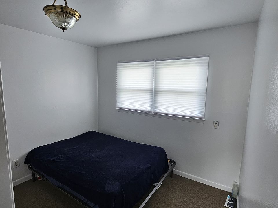 2nd image of 163 Maple St Floor 2