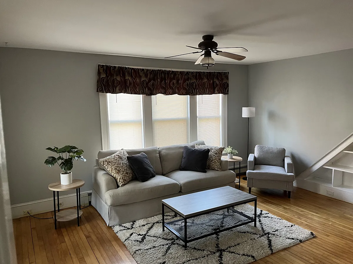 Building Photo - 89 Holyoke St #1