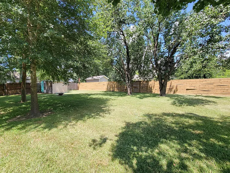 10282 Valley Dr S — Photo 37