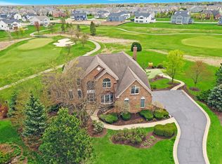 13 Somerset Hills Ct, Hawthorn Woods, IL 60047