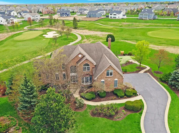 13 Somerset Hills Ct, Hawthorn Woods, IL 60047