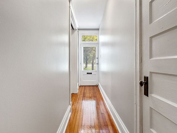 4th image of 4202 Arsenal St #0