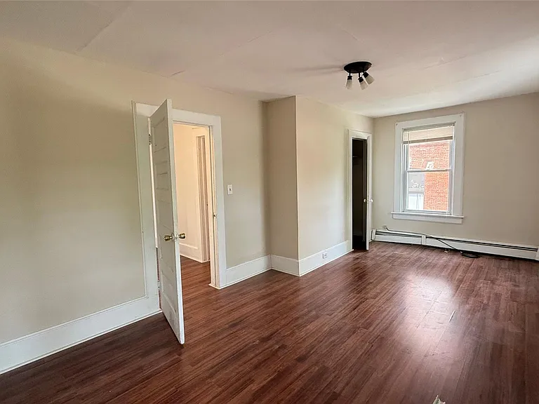112 Murray Ave — Photo 13