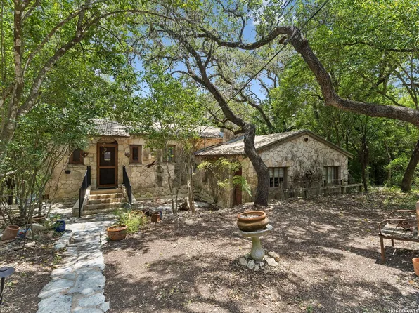 19592 Bluehill Pass, Helotes, TX 78023