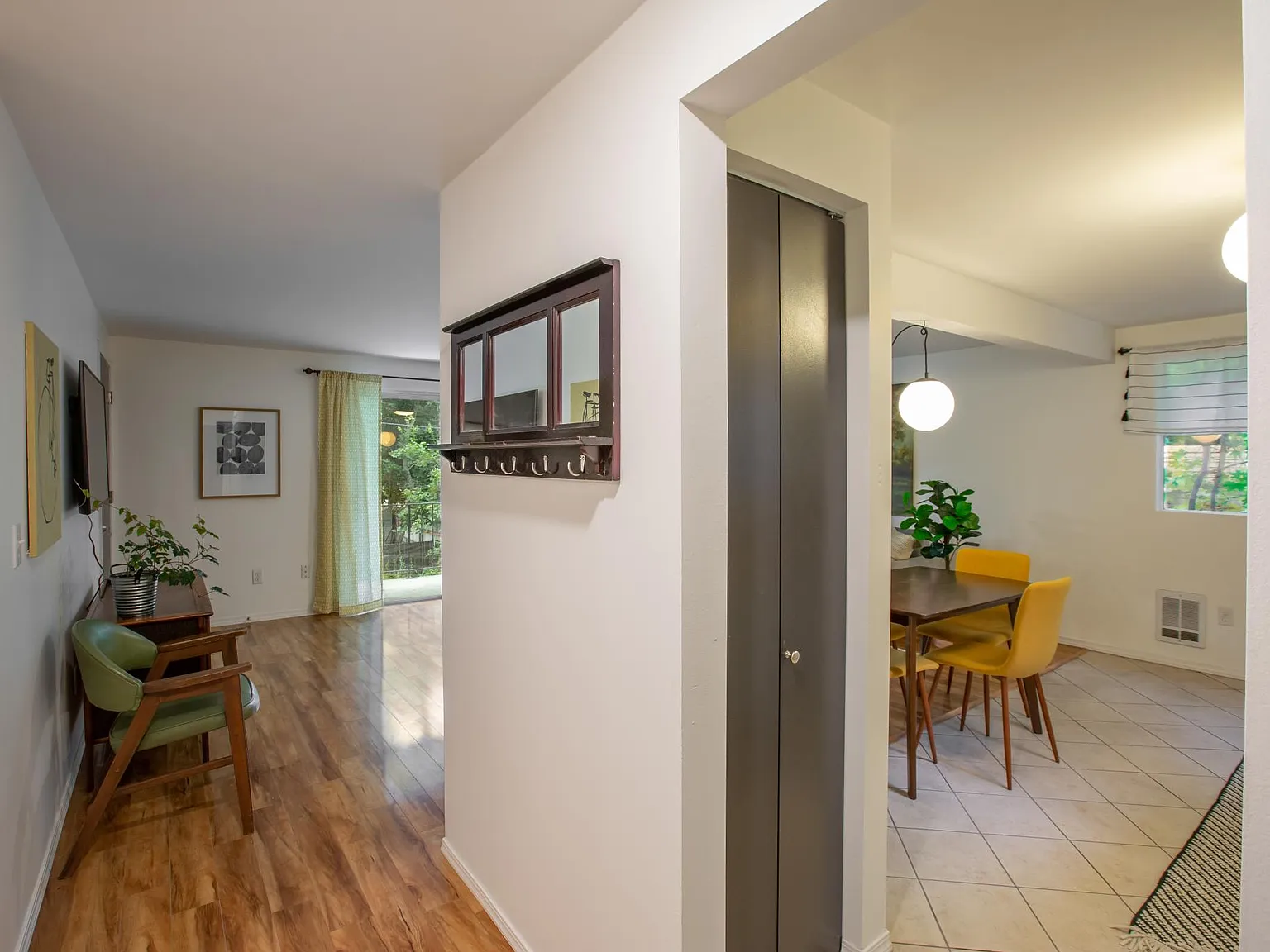 1 bed, 1.5 bath, 990 sqft, $1,450 — Photo 2