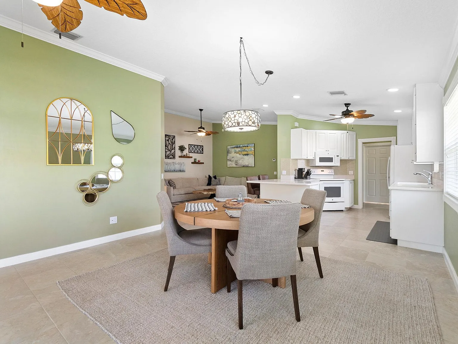 2 bed, 2.0 bath, 1526 sqft, $5,500 — Photo 4
