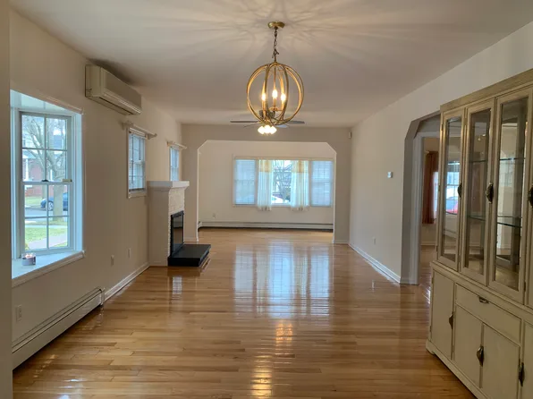 (undisclosed Address), Floral Park, NY 11001