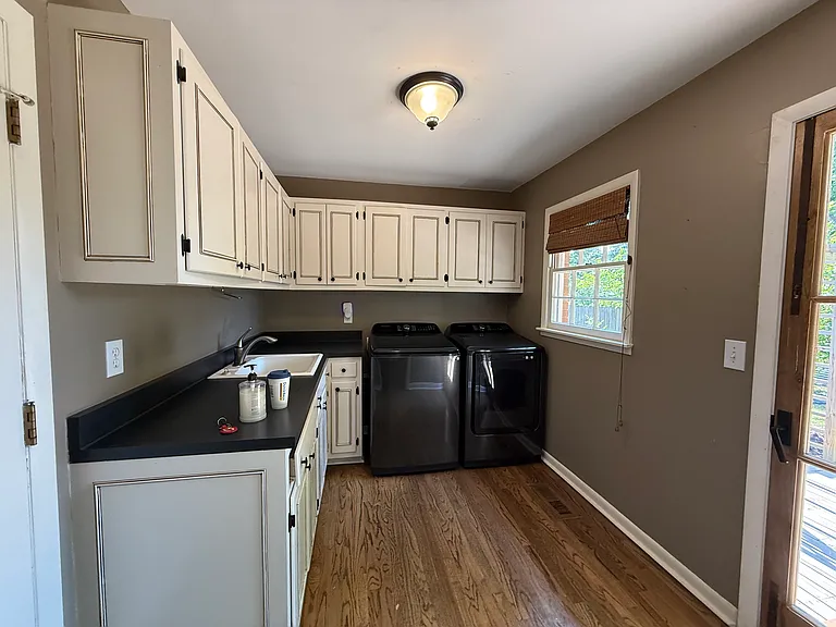 912 San Ramon Ave SE — Photo 5
