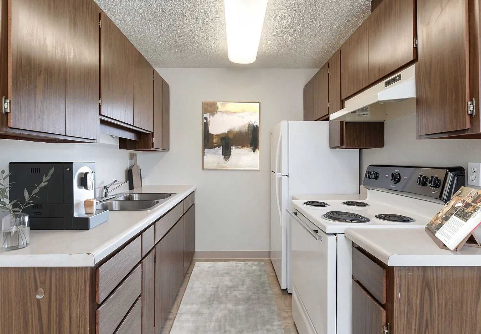 The Lindale Apartments — Photo 4