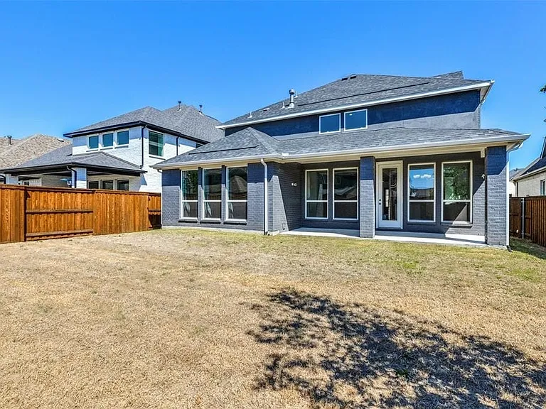 4221 Sandhills Ln — Photo 27