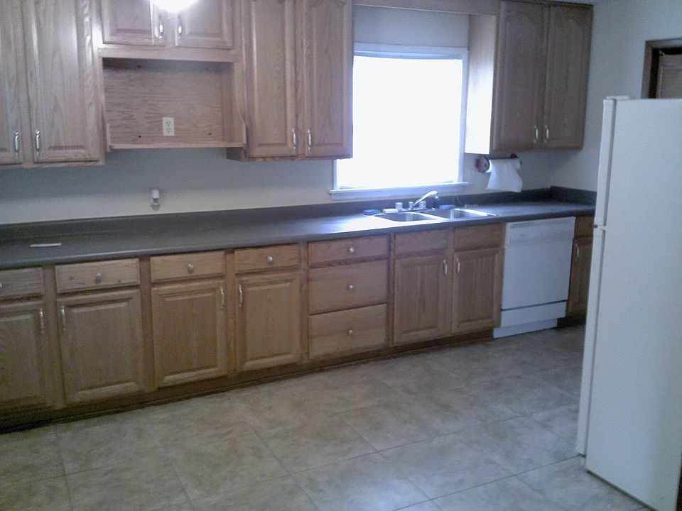 2nd image of 908 Ellenhurst Dr