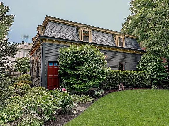 5th image of 11 Young Orchard Ave #2