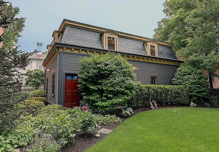 11 Young Orchard Ave #2 — Photo 5