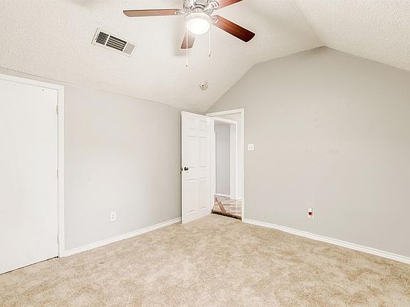 5th image of 2721 NW 19th St