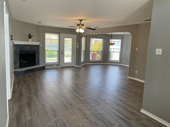 5th image of 13726 Eaglesnest Bay Dr