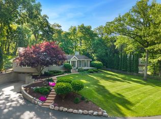 2620 Spring Creek Rd, Rockford, IL 61107