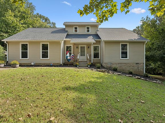 2nd image of 629 Blue Ridge Dr