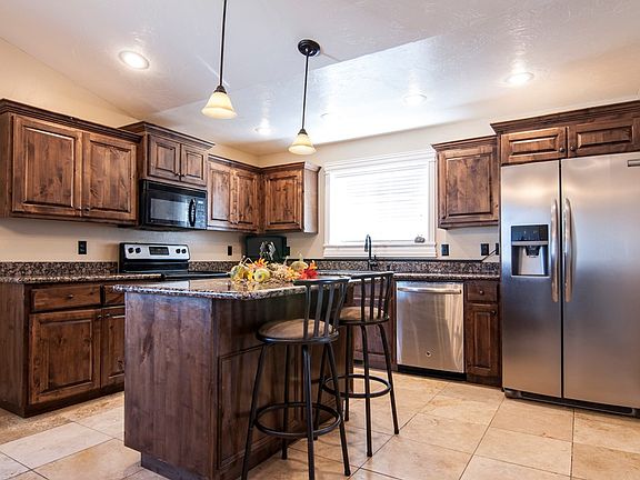 5th image of 2580 Eastview Dr