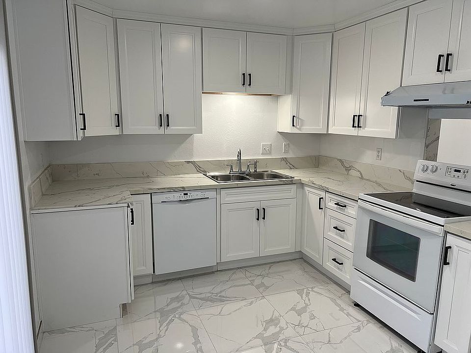 1st image of 888 Cherrywood Way Unit 27